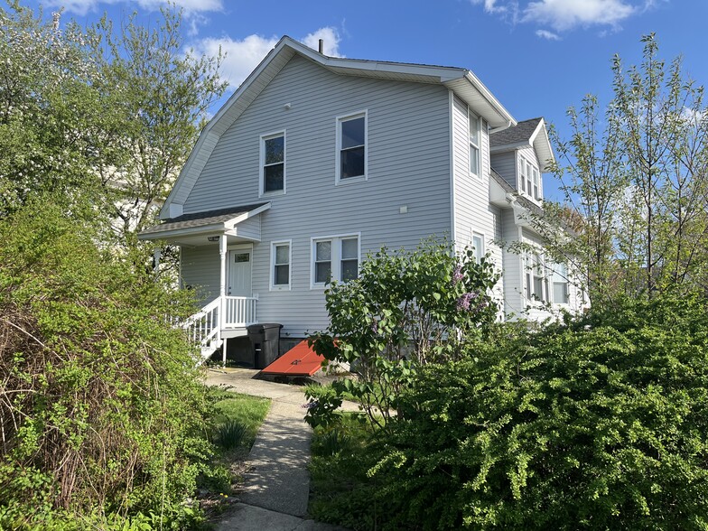Building Photo - 29 Fales St