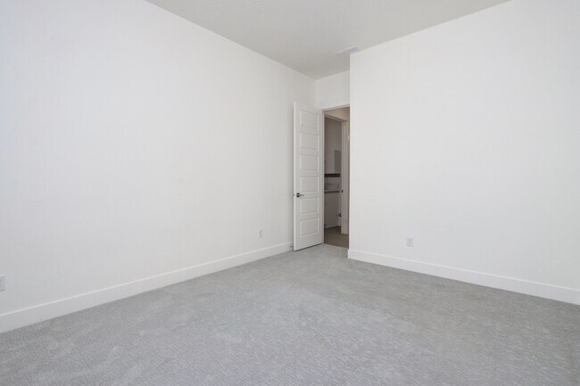 Building Photo - 12090 W Endsley St