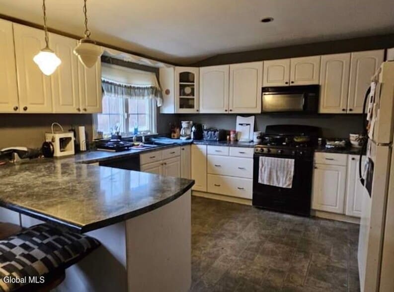 Building Photo - 3 9th St