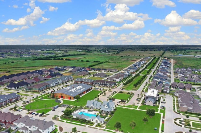 Building Photo - 1313 Trailblazer Wy