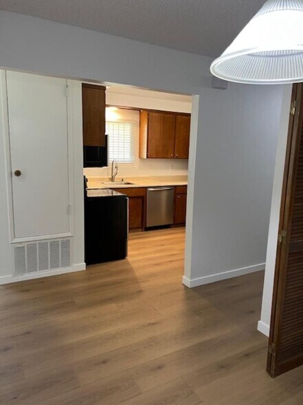 KITCHEN - 4632 Rishell Ct