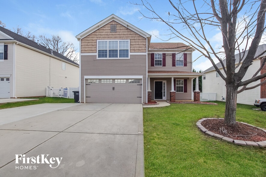 Primary Photo - 4315 High Shoals Dr