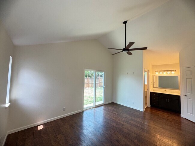 Building Photo - Beautifully Remodeled 3-Bedroom, 2-Bathroom home waiting for you !