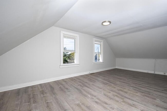 Building Photo - 1130 1st St