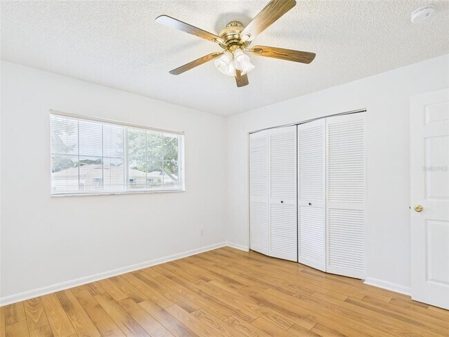 Building Photo - 9679 SW 99th Ave