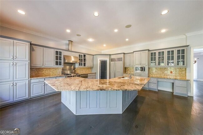 Building Photo - 2747 Lockerly Ln