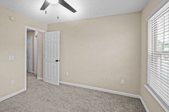 Building Photo - 45 Canyon Oak Loop