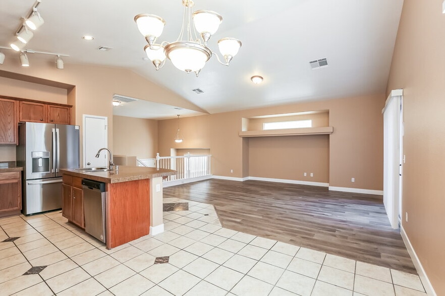 Building Photo - 9708 Red Horse St