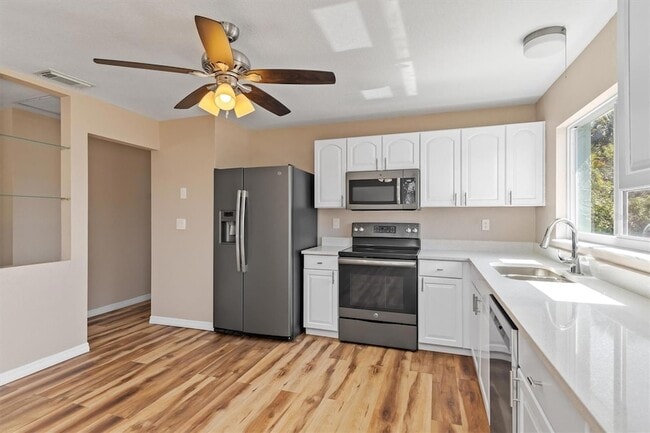 Building Photo - 18019 Avonsdale Cir