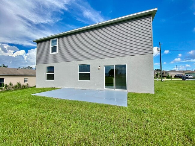 Building Photo - Beautiful Home for rent in Poinciana - 4 bed 2.5 bath plus large bonus room