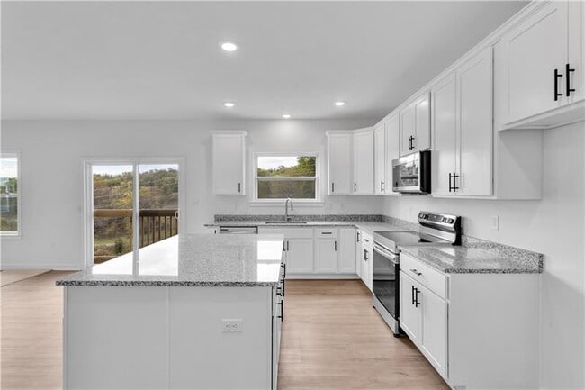 Building Photo - 315 William Dr