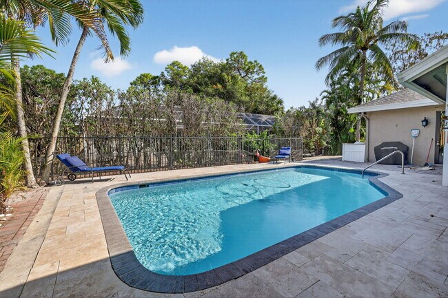 Building Photo - 1500 Firethorn Dr