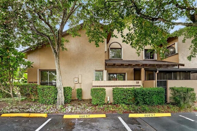 Building Photo - 2242 NW 39th Ave