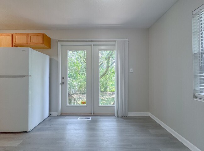 Building Photo - 1726 Hartsfield Rd