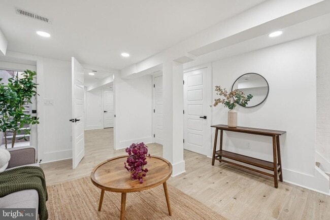 Building Photo - 1827 North Capitol St NE