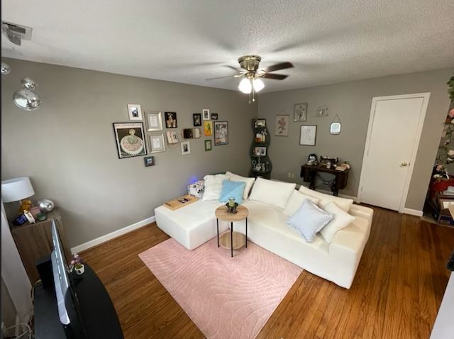 Primary Photo - 1301 Richmond Pl