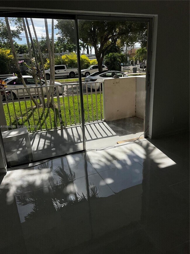 Building Photo - 1455 N Treasure Dr