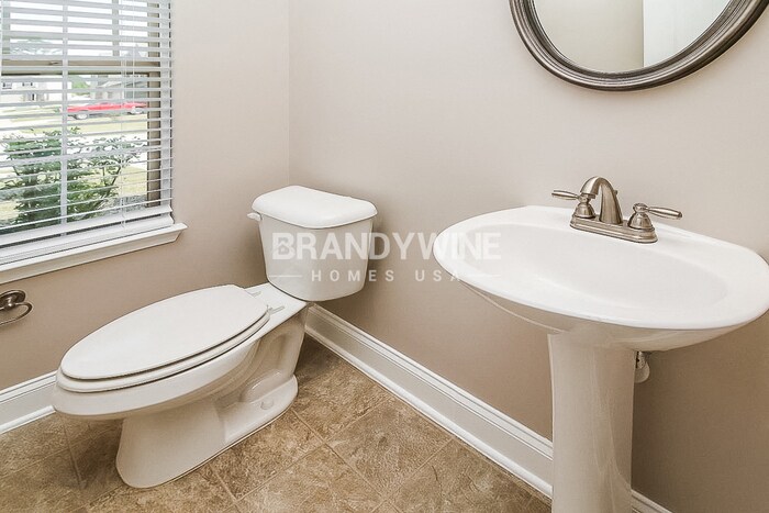 Building Photo - 196 Leland Ln