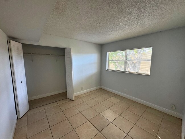 Building Photo - 4459 Treehouse Ln