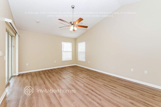 Building Photo - 920 49th St Cir E