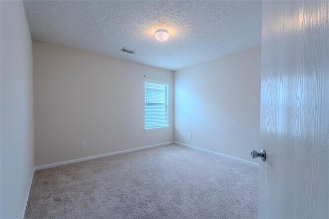 Building Photo - 11310 Sugar Bowl Dr