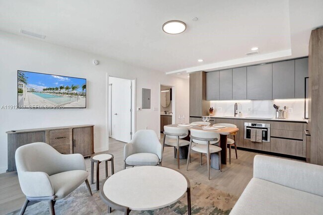 Building Photo - 580 72nd St