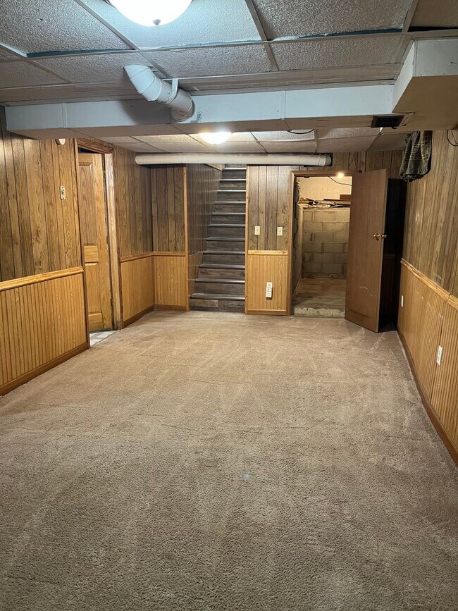 Building Photo - 4 Bedroom/2 Bath House For Rent in Harrisburg, SD!!