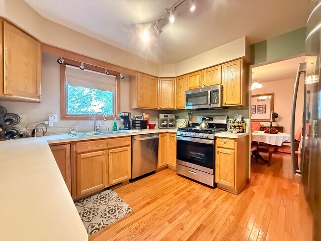 Building Photo - 478 Preston Cir