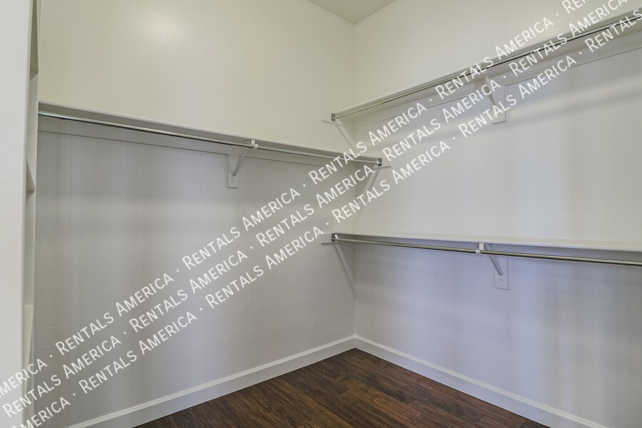 Building Photo - 14136 E Gloria Ln