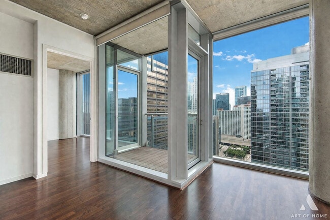 Building Photo - 600 N Fairbanks Ct