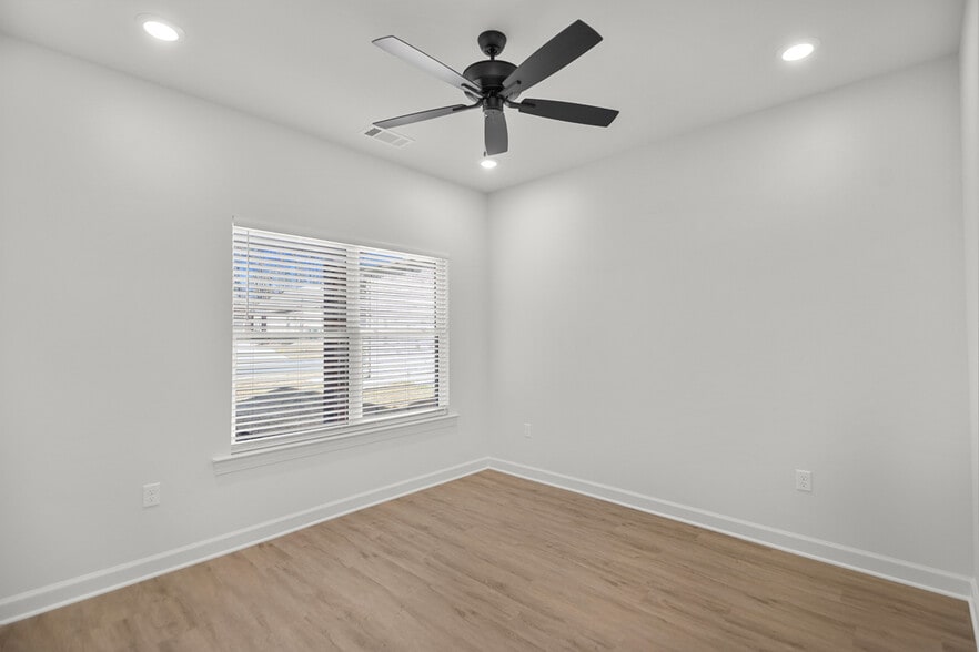 Building Photo - 13410 Teton Dr