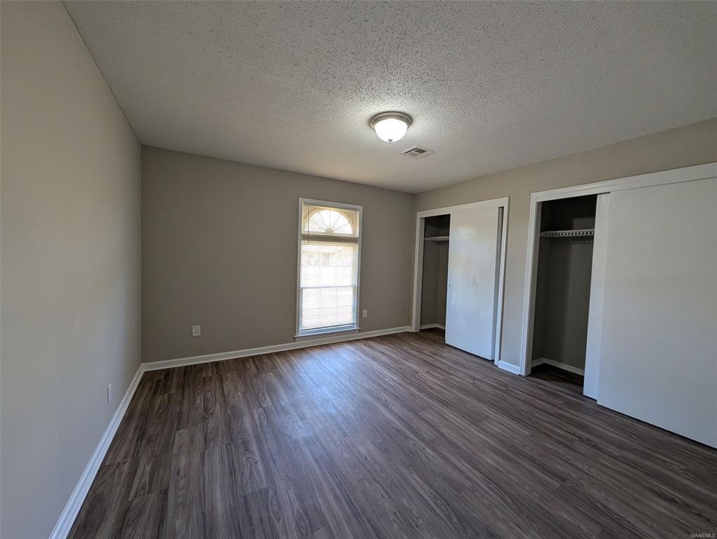 Building Photo - 2125 Edinburgh Dr