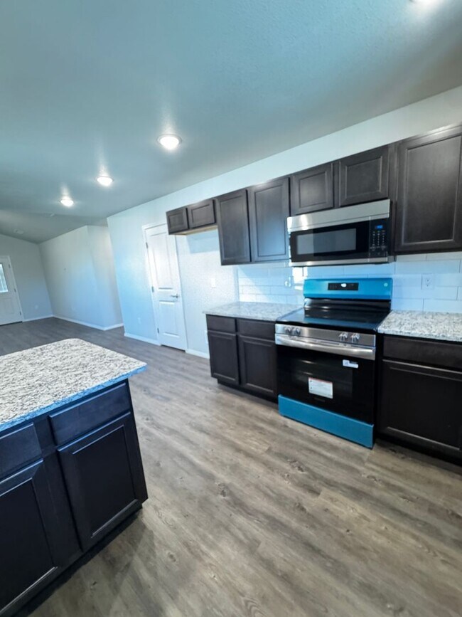 Building Photo - New construction!!! Beacon Pointe 3/2/2