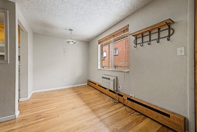 Building Photo - North Washington park one bedroom / one bath Apartment  for rent