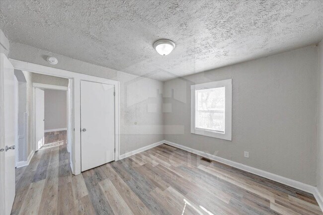 Building Photo - 3639 N Emerson Ave