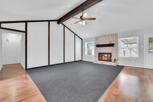Building Photo - 11110 Sagecountry Dr