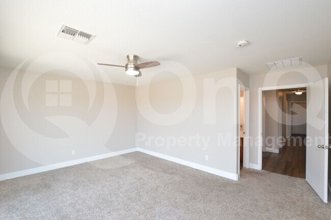 Building Photo - 209 S Carter Ranch Rd