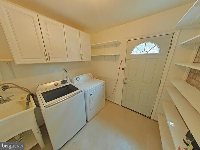 Building Photo - 1639 Winding Waye Ln
