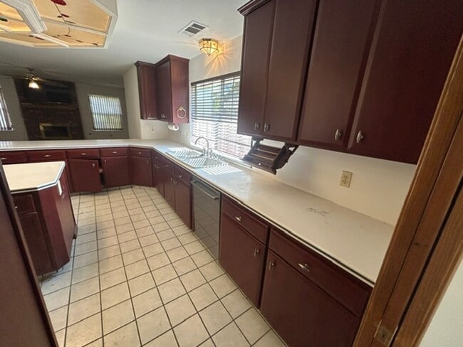 Building Photo - 3 Bedroom 2 Bathroom with a Bonus Room and Pool in the El Diamante School District!