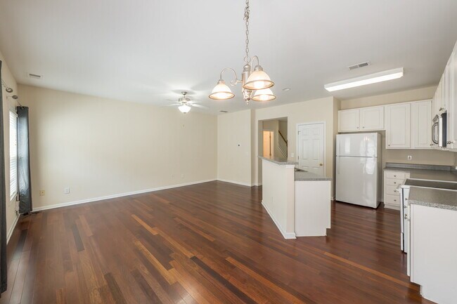Building Photo - "Charming 2-Bed Oasis with Elegant Hardwoo...