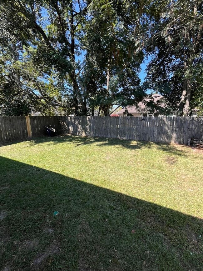 Building Photo - 4141 Barrington Dr