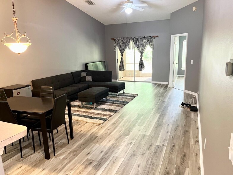 Building Photo - 232 Hill Street