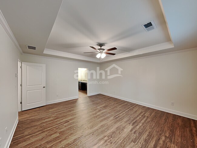 Building Photo - 5125 Canyon Creek Way
