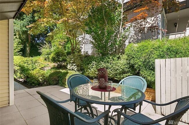 Private backyard - 1605 102nd Pl NE