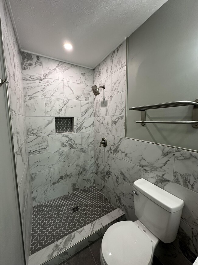 Building Photo - 1424 Whitfield Park Cir