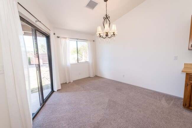 Building Photo - Beautifully Updated 2BR/2BA Home – Near Fort Huachuca