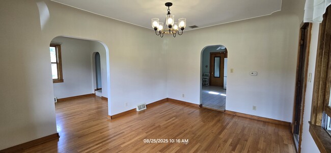 Building Photo - 4729 Carlstrom Rd
