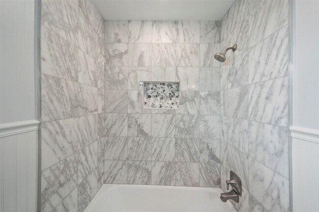 Building Photo - 10502 Timberwood Dr