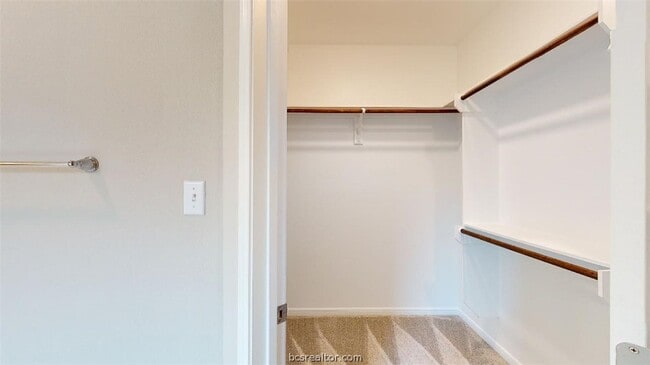 Building Photo - 6335 Spartan Dr