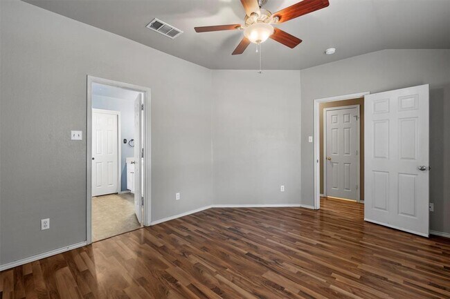 Building Photo - 693 Sampson